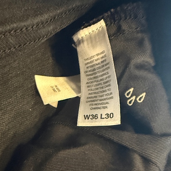 Lucky Brand Men's Dark Jeans - Picture 4 of 6